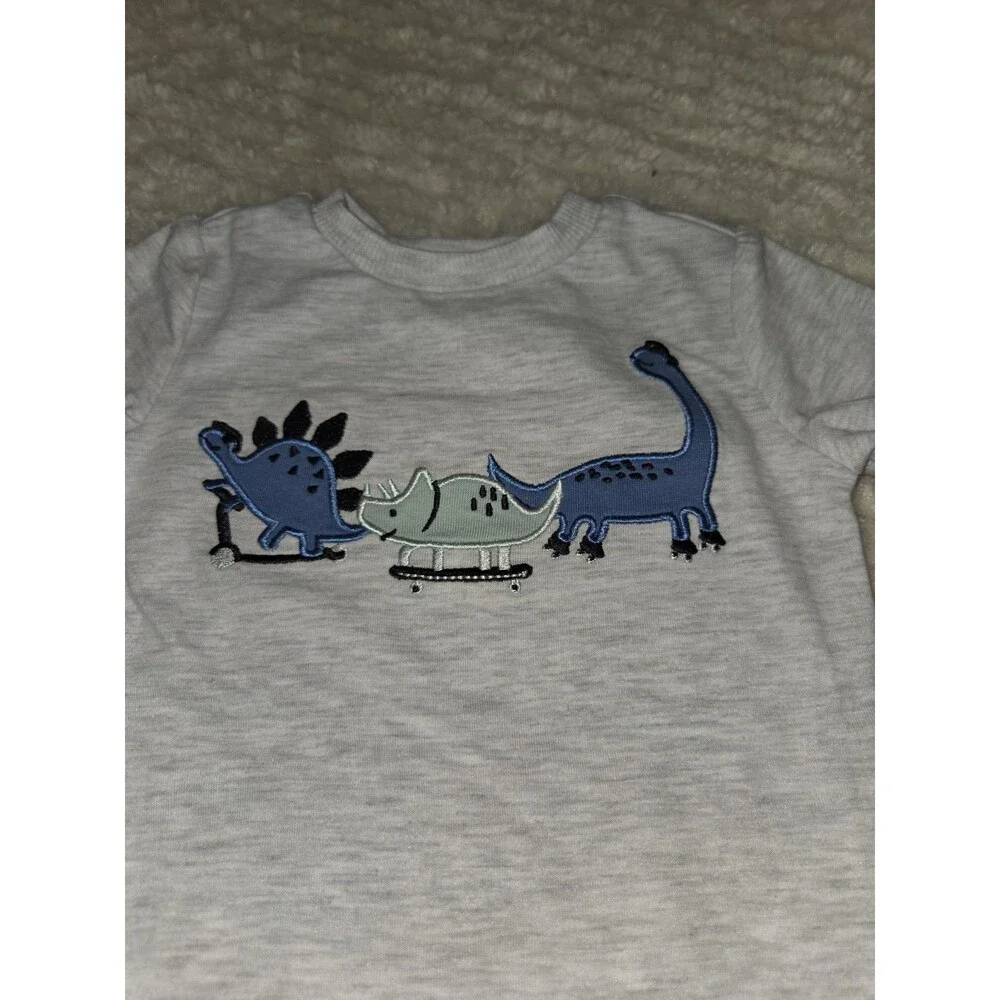 Boys Carter's NWT 2 pc dinosaur shortall set size 6 Months B20